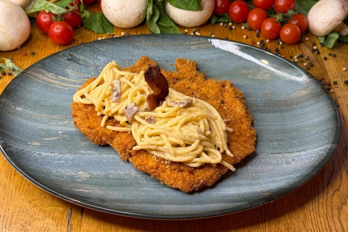 Chicken with sour cream and mushrooms